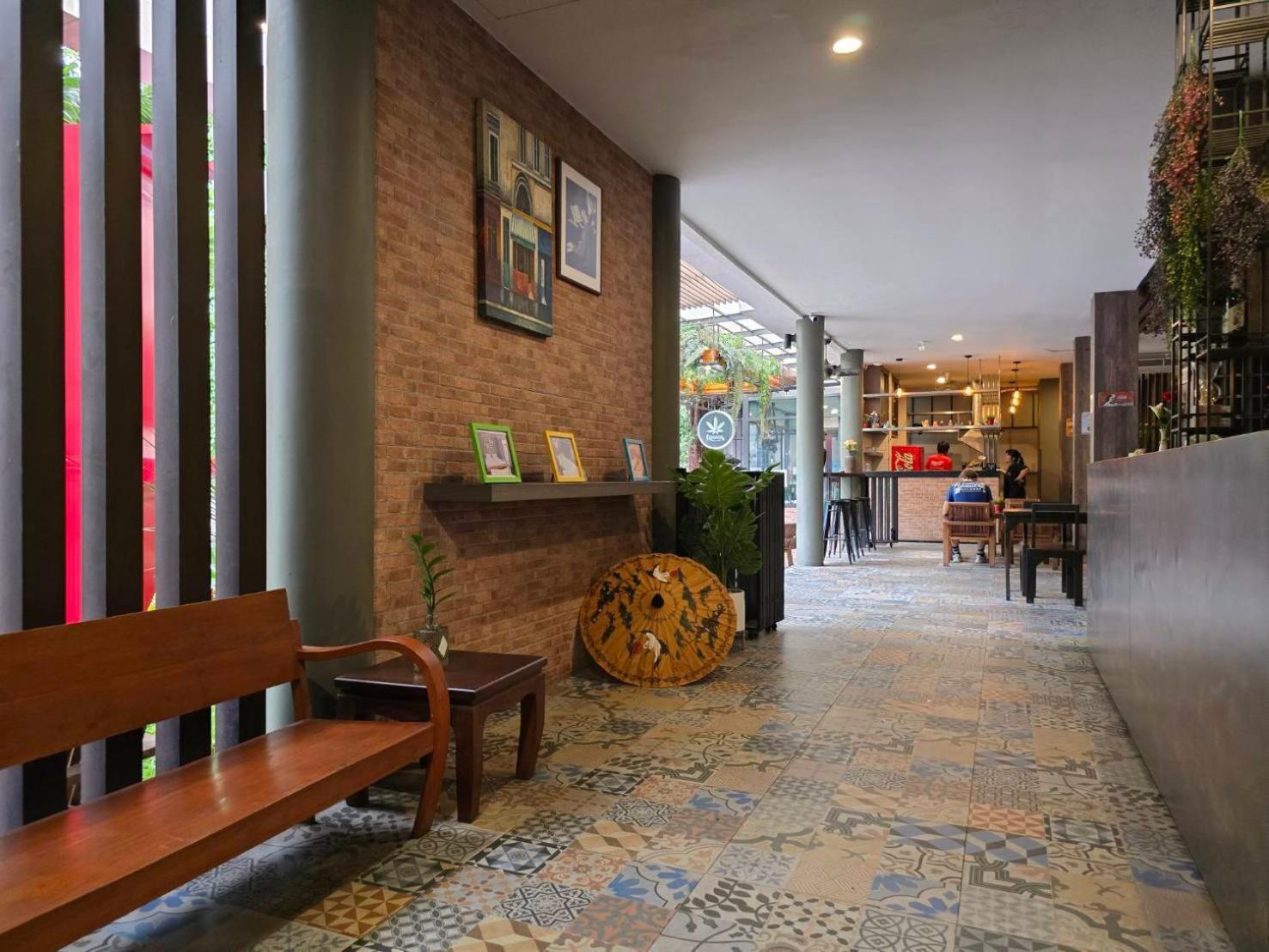 曼谷 Bbhouse Rambuttri 2酒店 外观 照片